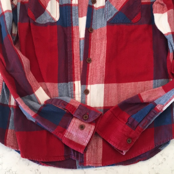 Women’s American Eagle Flannel button-up shirt - Picture 4 of 6